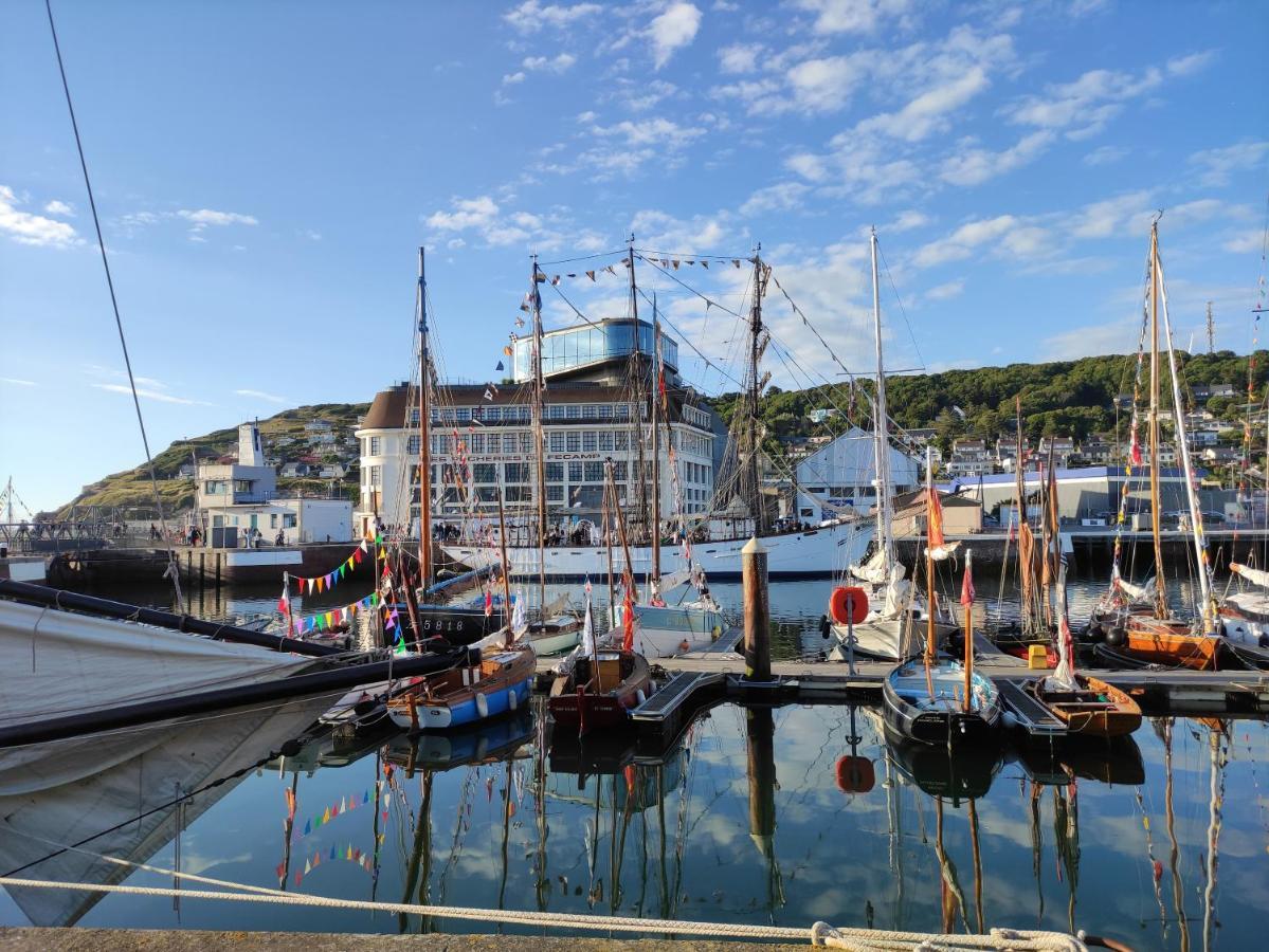 Le Reflet Des Voiles Face Au Port De Fecamp Appartement Buitenkant foto